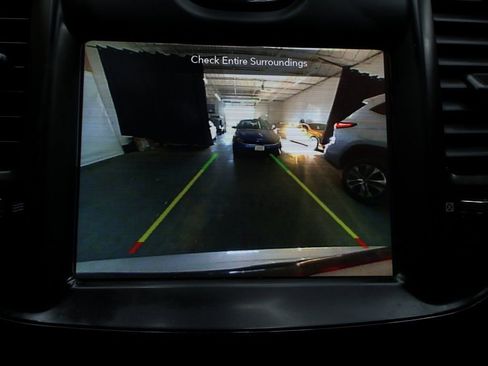 Used 2021 Chrysler 300 S image 22