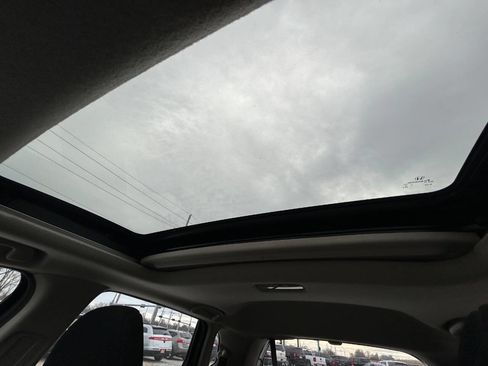 Used 2015 Honda Fit EX image 21