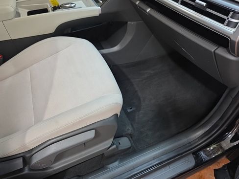 Used 2024 Hyundai Santa Fe SE image 10