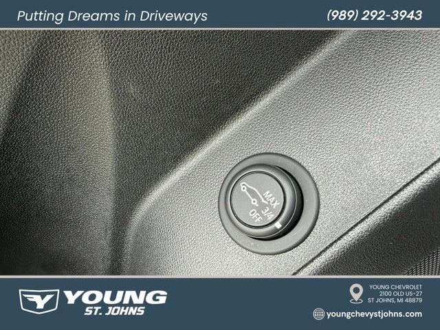 Used 2020 Chevrolet Equinox LT w/ Driver Convenience Package FWD image 29