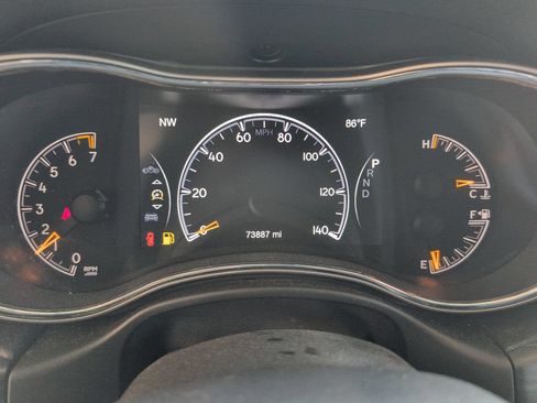 Used 2019 Jeep Grand Cherokee Altitude RWD image 13