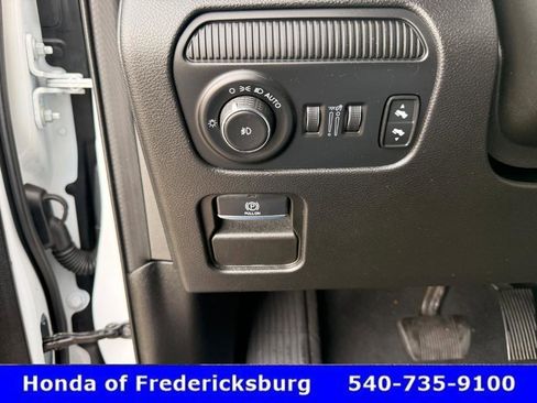 Used 2024 Jeep Wagoneer L Series II w/ Flexible Seating Group image 26