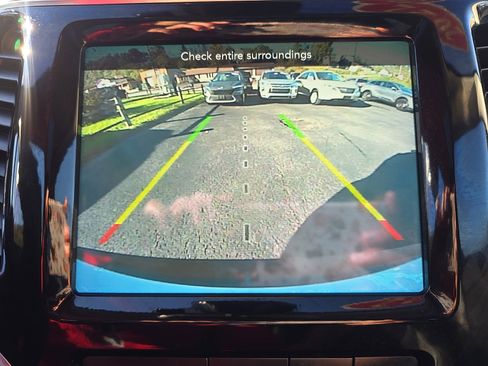 Used 2022 Jeep Cherokee Limited image 21