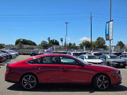 Used 2024 Honda Accord Sport image 8