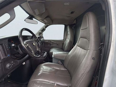 Used 2019 Chevrolet Express 3500 Extended w/ Driver Convenience Package image 11