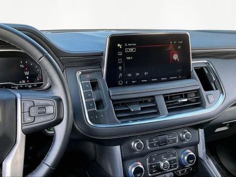 Used 2023 GMC Yukon SLT image 9