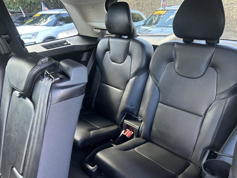 Used 2020 Volvo XC90 T6 Momentum AWD/4WD image 14