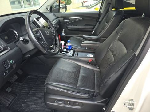 Used 2017 Honda Ridgeline RTL-T image 4