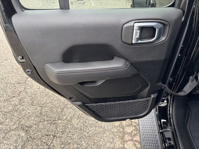 Used 2021 Jeep Wrangler Unlimited Sahara w/ Uconnect 4C Nav & Sound Group AWD/4WD image 20