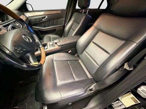 Used 2011 Mercedes-Benz E 350 Sedan image 11