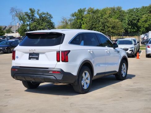Certified 2023 Kia Sorento LX FWD image 7