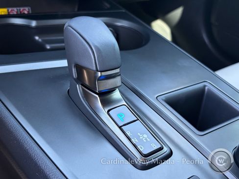 Used 2025 Lexus UX 300h FWD w/ Accessory Package (Z2) image 24