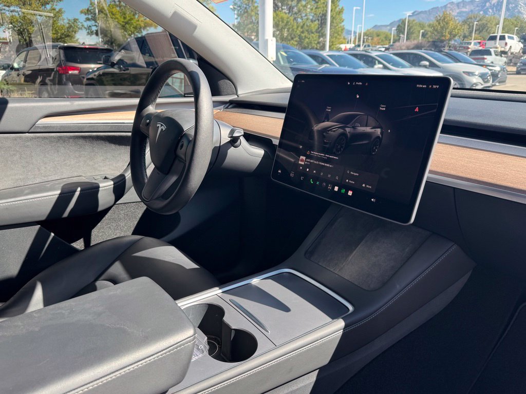 Used 2023 Tesla Model Y Long Range AWD/4WD image 26