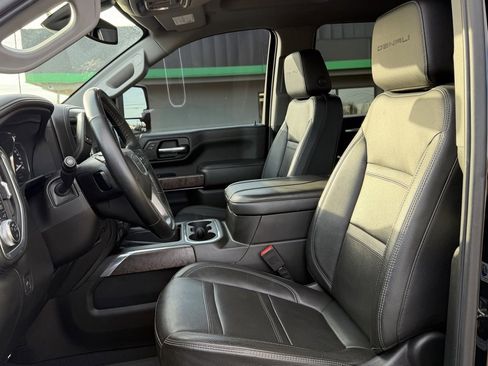 Used 2023 GMC Sierra 2500 Denali image 14