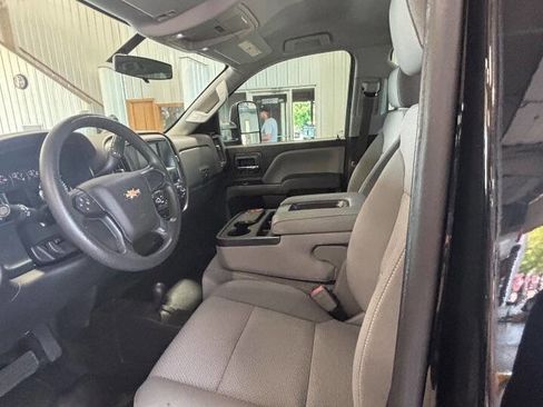 Used 2017 Chevrolet Silverado 3500 W/T AWD/4WD image 5