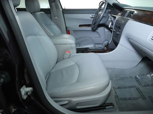 Used 2007 Buick LaCrosse CXL w/ Chromed Appearance Package image 31