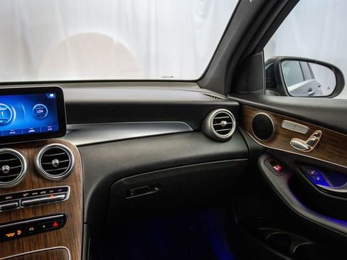 Used 2020 Mercedes-Benz GLC 300 4MATIC w/ Parking Assistance Package image 5