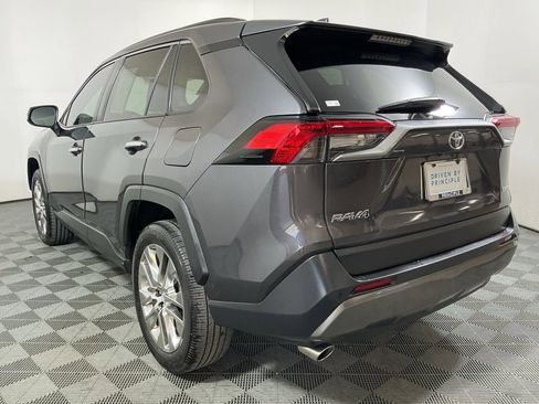 Used 2019 Toyota RAV4 Limited image 7