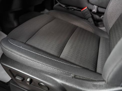 Used 2025 Chevrolet Silverado 2500 LT w/ Convenience Package image 40