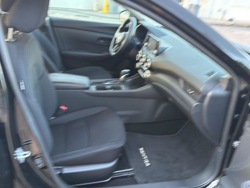 Used 2024 Nissan Sentra S FWD image 13