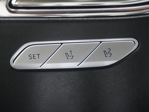 Used 2022 Genesis GV80 2.5T w/ Advanced Package 03 RWD image 16