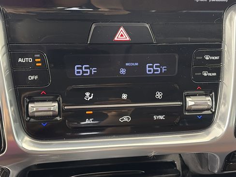 Used 2022 Kia Sorento SX Prestige w/ Rust Color Package AWD/4WD image 24