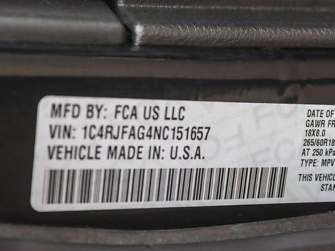 Used 2022 Jeep Grand Cherokee Laredo X image 56