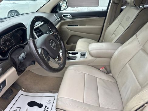 Used 2016 Jeep Grand Cherokee Overland w/ Advanced Technology Group image 11