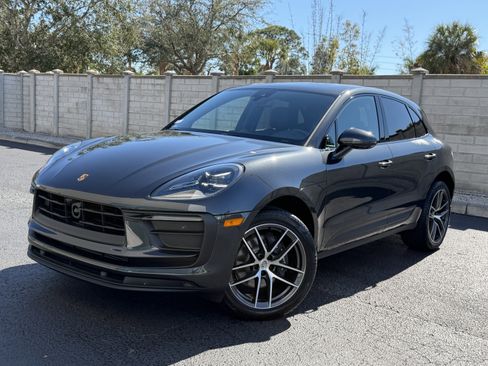 New 2025 Porsche Macan image 1
