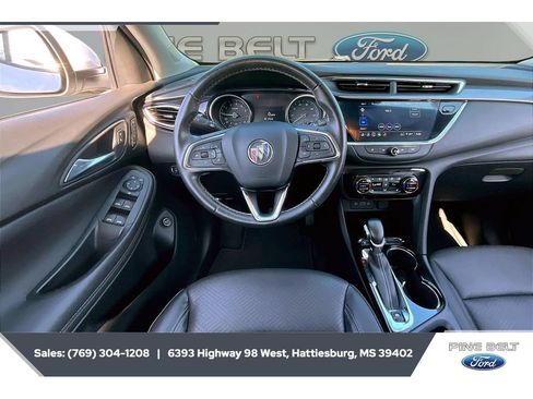 Used 2023 Buick Encore GX Essence w/ Experience Buick Package FWD image 5