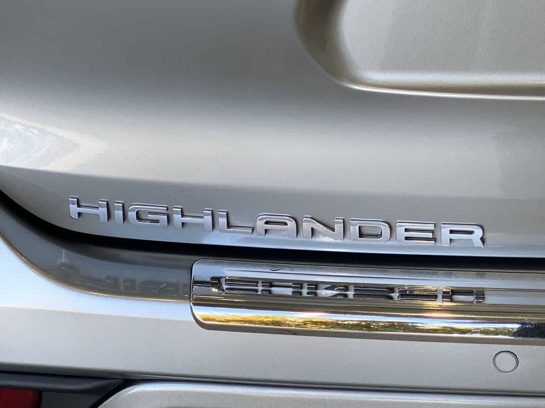 Used 2021 Toyota Highlander Platinum AWD/4WD image 11