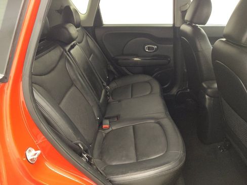 Used 2016 Kia Soul ! FWD image 19