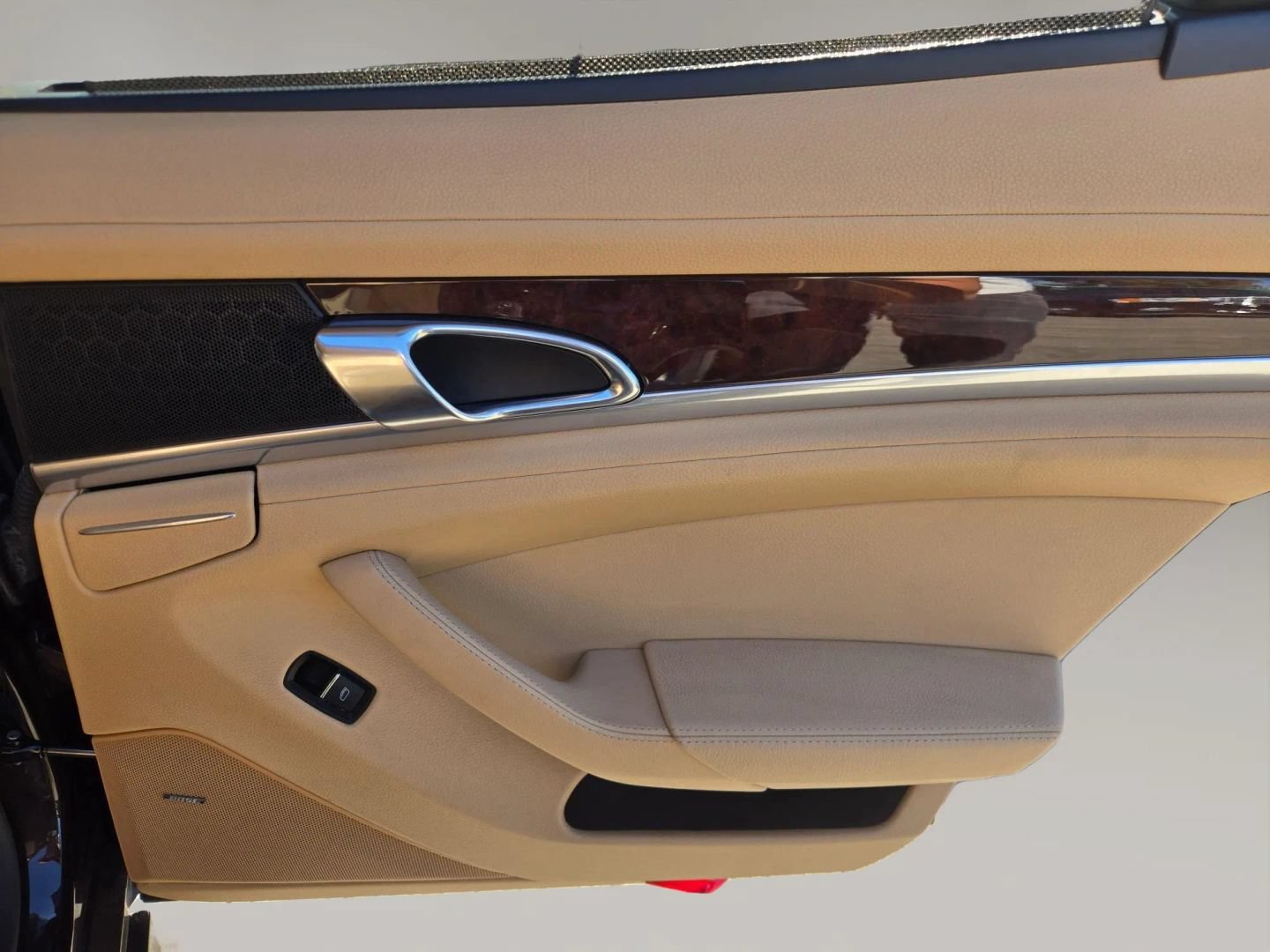 Used 2011 Porsche Panamera image 16