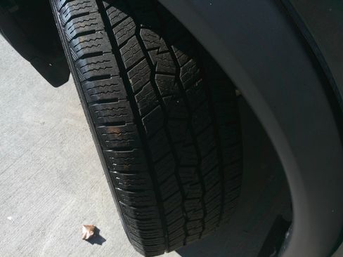 Used 2023 Nissan Rogue SL w/ SL Premium Package image 15