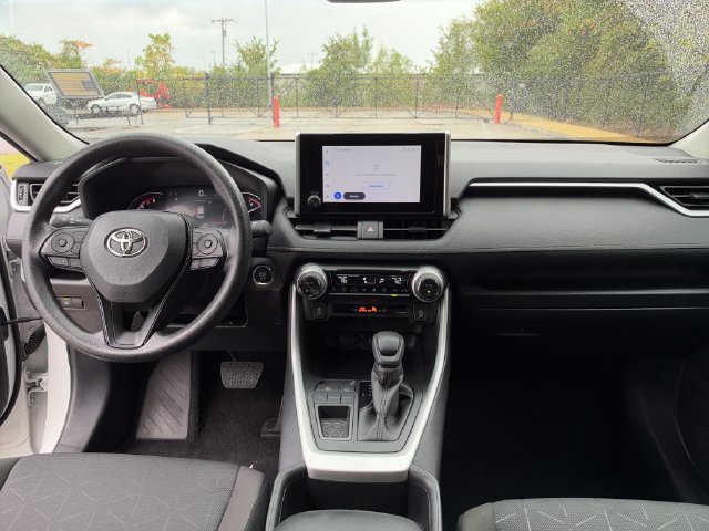 Used 2025 Toyota RAV4 XLE FWD image 15