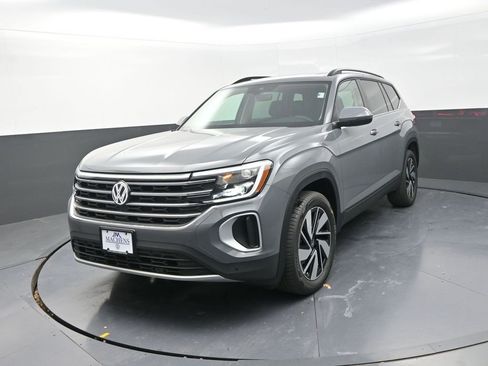 New 2026 Volkswagen Atlas SE image 4