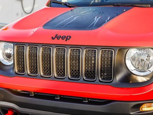 Certified 2023 Jeep Renegade Trailhawk image 6