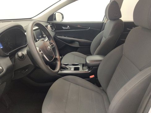 Used 2019 Kia Sorento AWD image 17