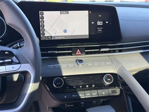 Certified 2025 Hyundai Elantra SEL image 21