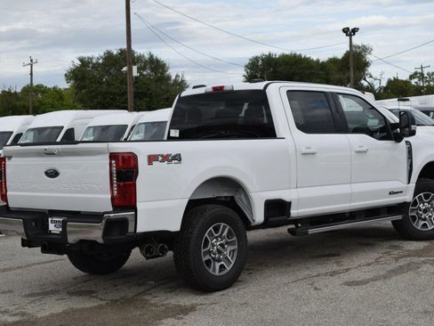 New 2026 Ford F250 Lariat w/ FX4 Off-Road Package image 6