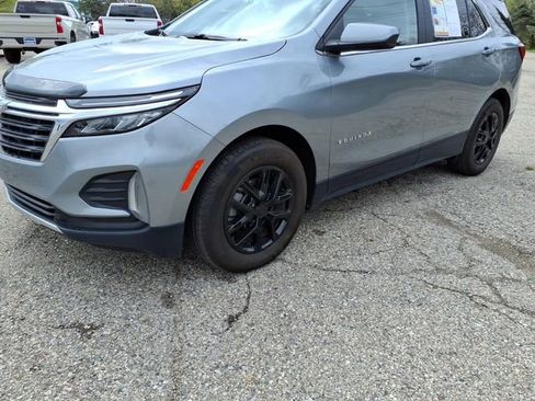 Used 2024 Chevrolet Equinox LT w/ LPO, Floor Liner Package FWD image 4