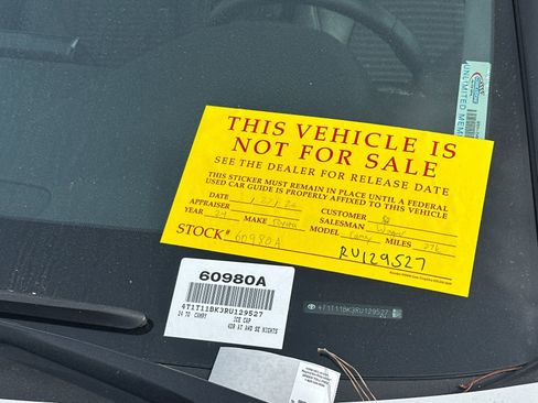 Used 2024 Toyota Camry SE w/ Convenience Package image 3