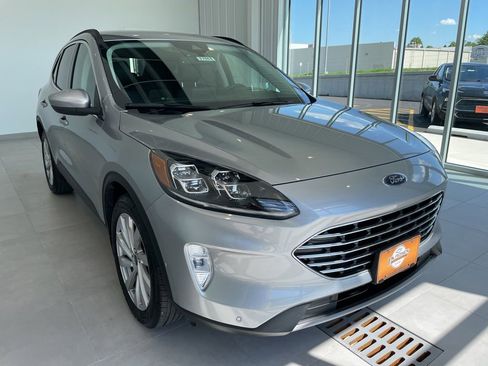 Used 2022 Ford Escape Titanium w/ Titanium Elite Package AWD/4WD image 6