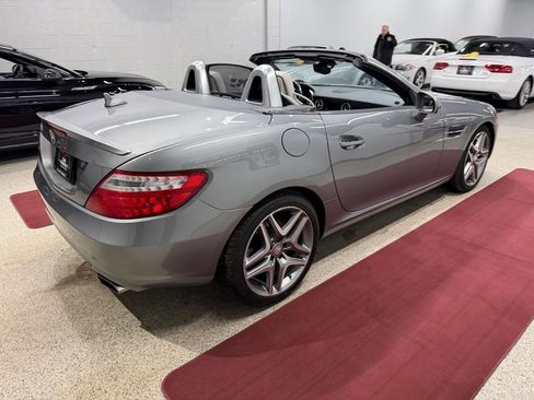 Used 2013 Mercedes-Benz SLK 250 image 9