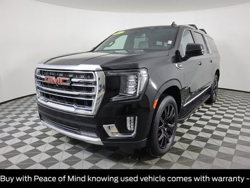 Used 2021 GMC Yukon XL SLT w/ SLT Premium Package image 9