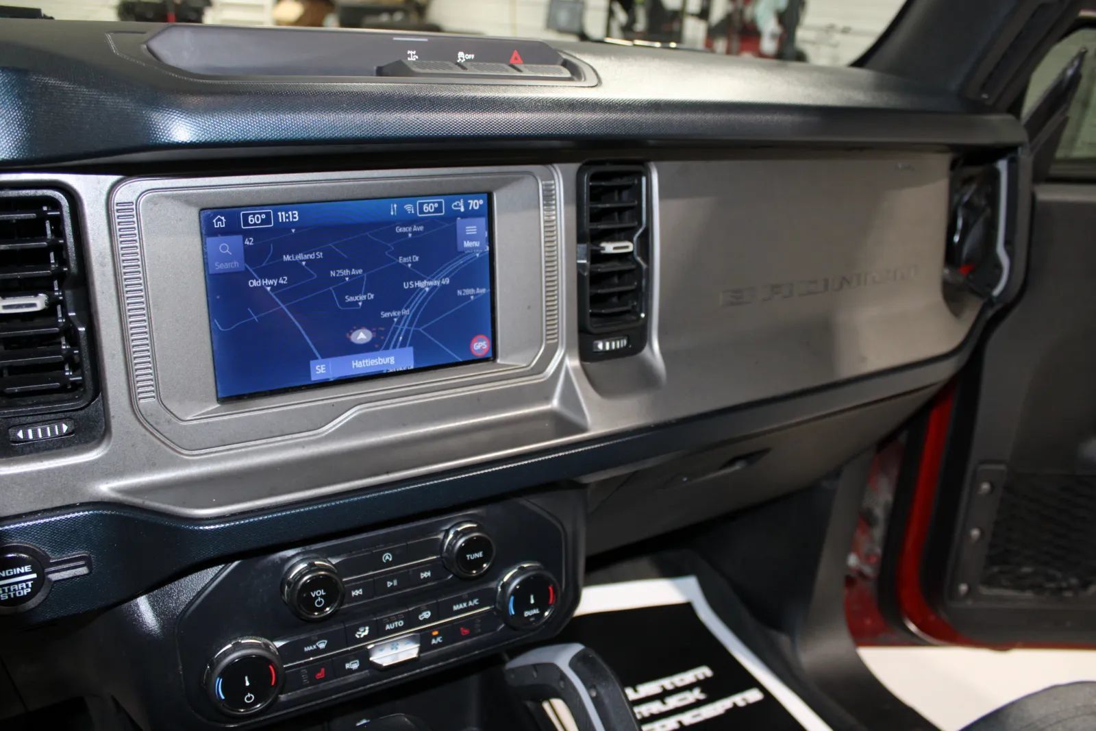 Used 2022 Ford Bronco Outer Banks AWD/4WD image 19