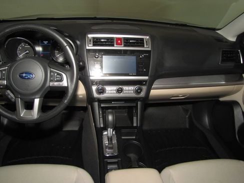 Used 2017 Subaru Legacy 2.5i Premium image 14