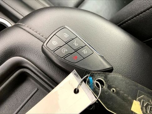 Used 2021 Chevrolet Tahoe Z71 w/ Rear Media and Nav Package image 14