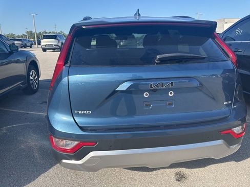 Certified 2024 Kia Niro EX image 5