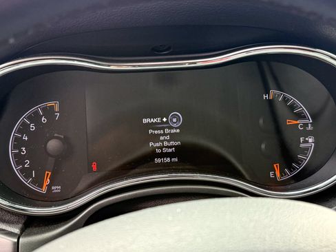 Used 2020 Jeep Grand Cherokee Limited AWD/4WD image 9